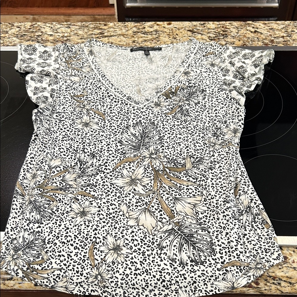 Floral Print V-Neck Blouse